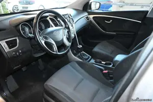 Hyundai i30 1.4 T-GDI blue Trend PDC Klima SzHzg Bild 4