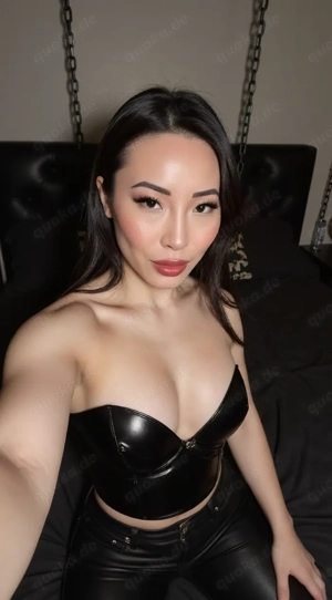 W Domina bietet online Sklavenerziehung an