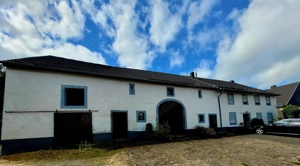 Freistehendes Bauernhaus auf 3.342.qm Bauland Bild 2