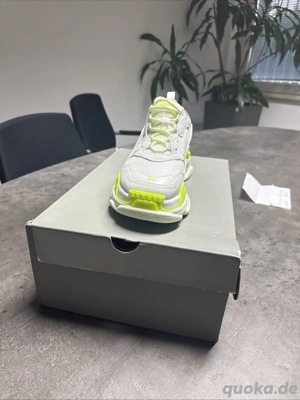 Balenciaga Triple S Sneaker - NEUGröße: 42