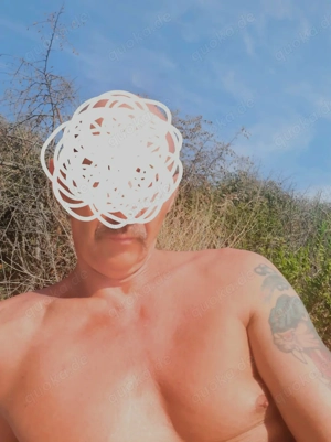 Du bist alleine zuhause wie immer ,hättest aber Lust  ?