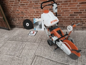 Stihl TS 800 mit Fahrwagen und Wassertank