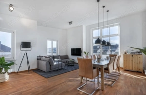 Exklusive Wohnung mit Aufzug direkt in die Wohnung und großem Balkon in Schwabing-West