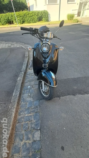 Roller Alpha Motors Venus 25 50 ccm 