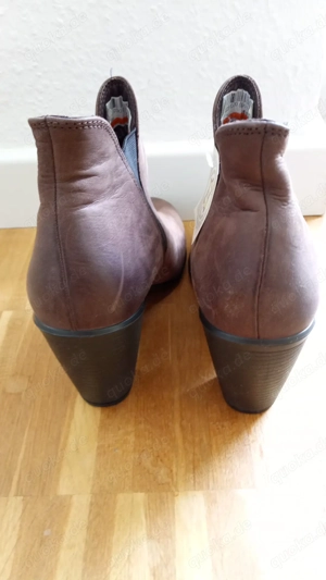 Chelsea-Stiefeletten mit Absatz. Echtes Leder. Marke: Ecco, braun Bild 3