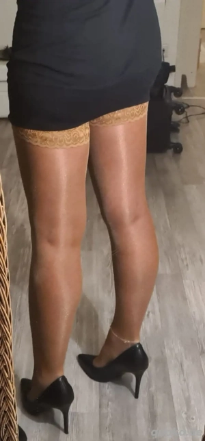 Strümpfe Halterlose aber auch Strumpfhosen 