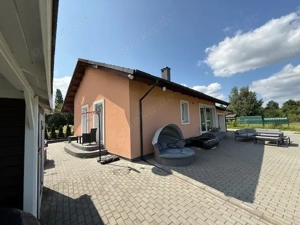 Traumhafte Perle am See mit privatem Bootssteg Bild 3