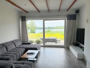 Traumhafte Perle am See mit privatem Bootssteg Bild 4