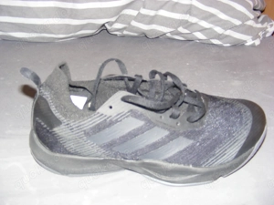 Sportschuh von Adidas