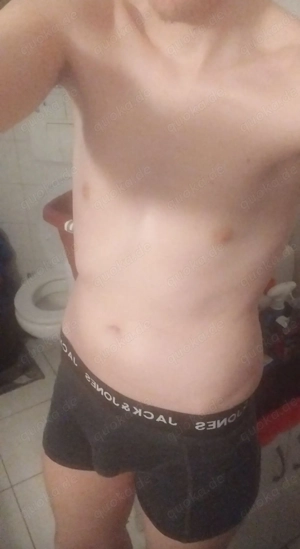 Verkaufe hier meine geilen Bilder und Videos 