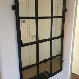 Bauernhaus Stallfenster mit Spiegeln verglast