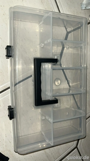 Praktische Aufbewahrungsbox mit Tragegriff