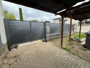 Zäune aus Polen. Moderne Lamellenzäune, Matten, Stahlzäune