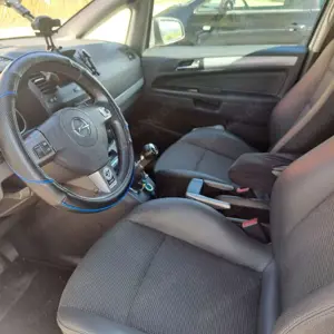 Opel Zafira 2.2 Bild 2