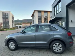 Audi Q3 AHK Xenon Bild 5