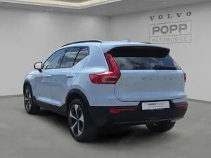 Volvo XC40 B3 FWD Plus Dark 19" ACC FSH HK LED SHZ Bild 3