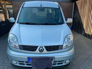 Renault Kangoo Kangoo 1.6  Aut. Rollstuhlrampe Behindertengerecht