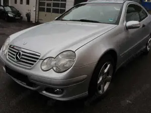 Mercedes-Benz C 180 C 180 Kompressor (203.746) Bild 3