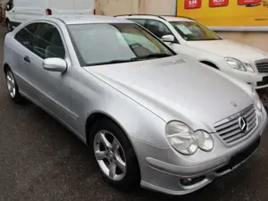 Mercedes-Benz C 180 C 180 Kompressor (203.746) Bild 2
