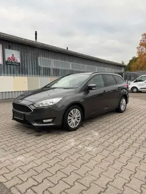 Ford Focus Turnier Business Zahnriemen/ Reifen Neu