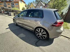Volkswagen Golf GTI Performance BlueMotion Technology DSG Bild 5