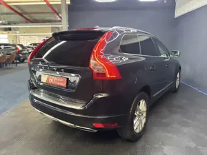 Volvo XC60 Summum AWD*PANO*3JGarantie*AHK*NAVI* Bild 2