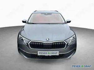 Skoda Octavia Combi Tour Lodge 2.0TDI*DSG*PANO*AHK*elektr.SITZ*B Bild 2