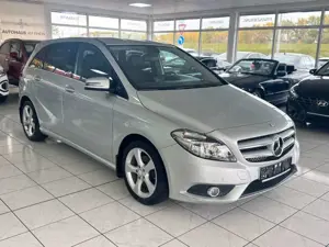 Mercedes-Benz B 200 ECO+Standheiz+Navi+Automatik+1.Hand+55TKM!