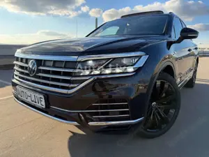 Volkswagen Touareg 3.0 TSI eHybrid*PANO*NAVI*MATRIX*AHK*VOL