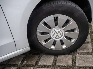 Volkswagen up! 1.0 KLIMA Bild 5