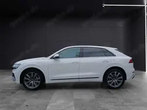 Audi Q8 55 TFSI e quattro 2 x S line AHK LUFT NAVI 21" Bild 2