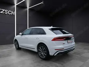 Audi Q8 55 TFSI e quattro 2 x S line AHK LUFT NAVI 21" Bild 3