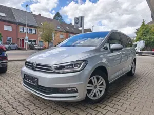 Volkswagen Touran Highline 7-Sitzer AHK,NAV,KAM,ACC