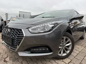 Hyundai i40 Space 1,6CRDi Kliaautomatik,Navi,Kamera,AHK