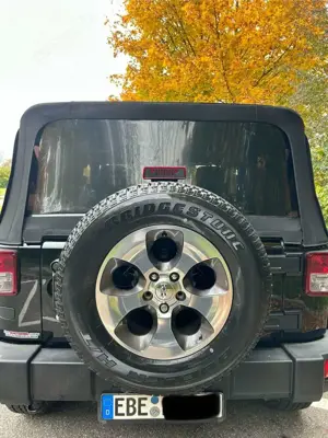 Jeep Wrangler Hard-Top 2.8 CRD Automatik Sahara Bild 3