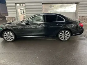 Mercedes-Benz E 220 d 4Matic 9G-TRONIC Exclusive