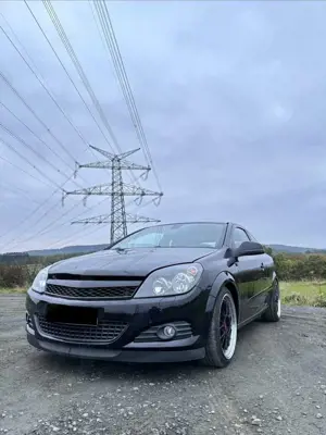 Opel Astra H GTC Coupé Sport 1.6