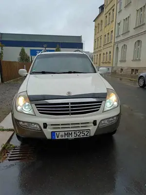 SsangYong Rexton RX 270 Xdi Automatik Bild 2