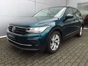 Volkswagen Tiguan 1.5 Active LED/Navi/SHZ/Kamera/Allwetter Bild 2
