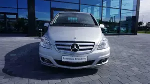 Mercedes-Benz B 180 AUTOMATIK+NAVIGATION+SHZ+TEMPOMAT+ Bild 2