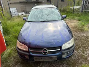 Opel Omega B Caravan 2.0 16V Sport *nur 98 TKM*2.Hand* Bild 2
