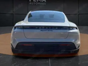 Porsche Taycan Turbo SportDesign Package Bild 4