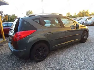 Peugeot 207 SW Tendance 95 VTi Bild 4