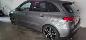 Mercedes-Benz A 180 A 180 7G-DCT Advanced Progressive