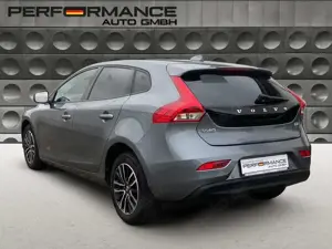 Volvo V40 2.0 D2 Automatik Navi LED PDC Kamera Bild 5