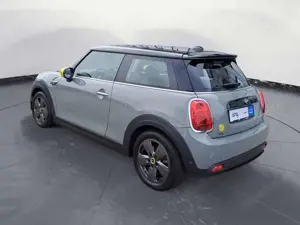 MINI Cooper SE . Essential Trim Klimaaut. Sportsitze Bild 5