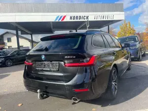 BMW 330 Bild 5