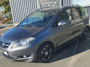 Honda FR-V