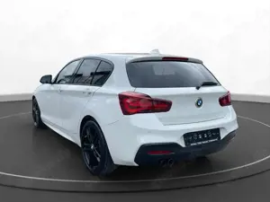 BMW 120 i Edition M-Sport Shadow Bild 4