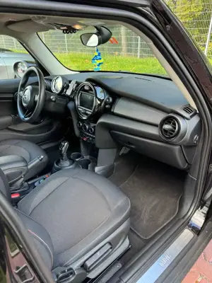MINI Cooper 5-t. (F55) TÜV neu Bild 5